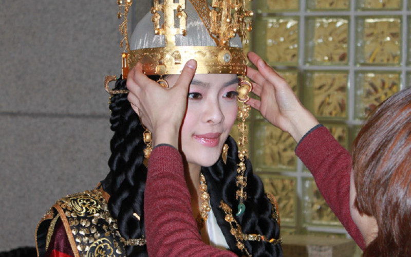 [분장예술과] 2010 경주 술과 떡잔치&#034;의 특별행사 선덕여왕 행차 재현 퍼레이드