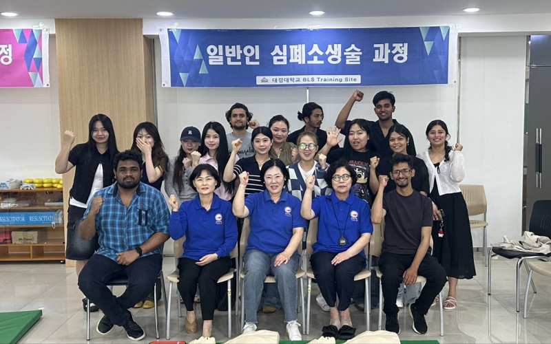 [국제협력총괄본부] 대경대학교 외국인 유학생, 심폐소생술 교육 통해 ‘건강하고 안전한 캠퍼스’ 주도